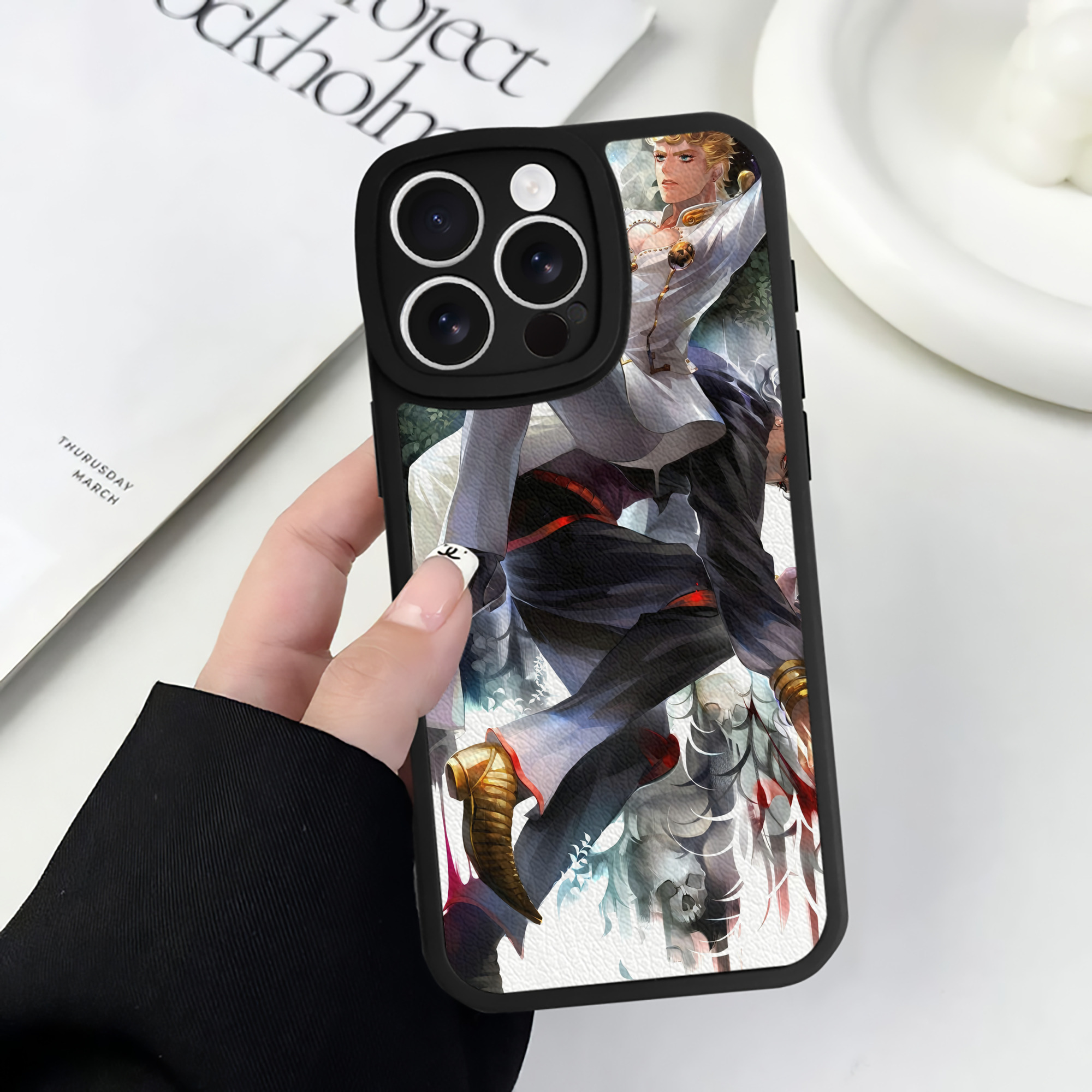（画像用） ジョジョの奇妙な冒険 JoJo's Bizarre Adventure 【iPhone 16シリーズ対応】シリコンスマホケース（レザー調） 材質：シリコン